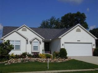 7038 Bolingbrook Dr, Portage, MI 49024