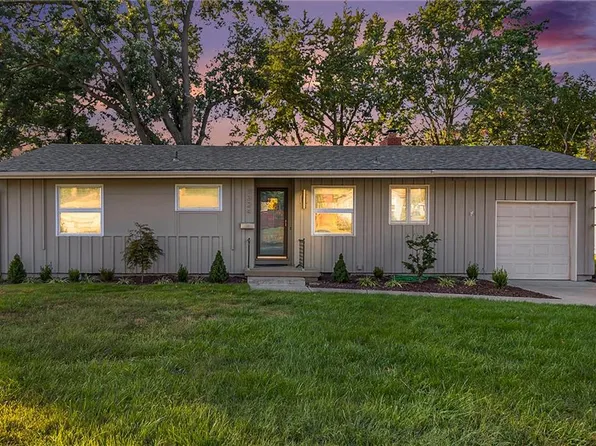 7324 Conser St, Overland Park, KS 66204