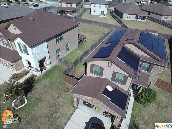 3rd image of 465 Gina Dr