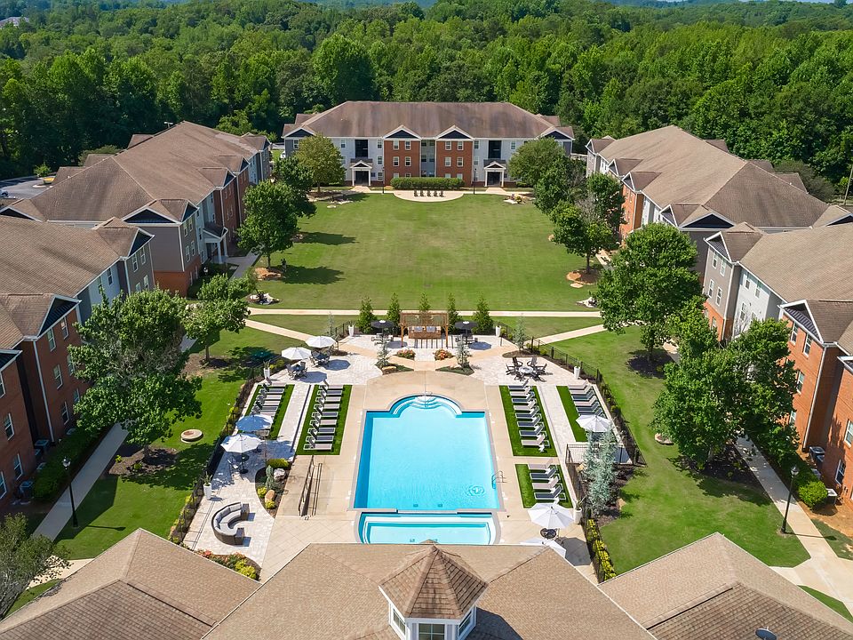 Discover our vibrant community centered around our resort-style pool and modern amenities, professionally operated by Highlands Vista Group.