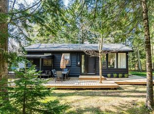 1 Sundown Rd, Tiny, ON L0L2J0