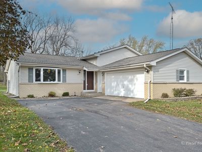 1015 Carol Ave, Woodstock, IL, 60098