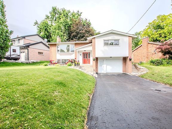 2nd image of 27 Tower Cres
