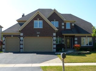 3820 Bluejay Ln, Naperville, IL 60564