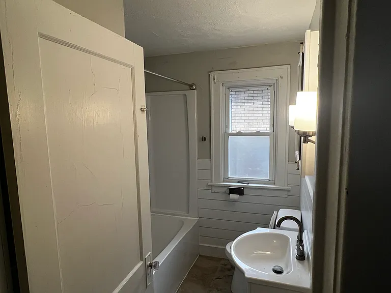 1022 Winter St — Photo 10