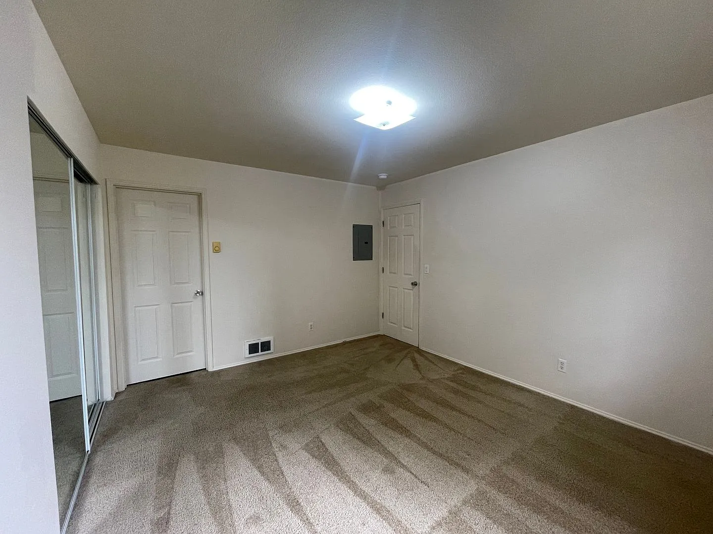 3214110 — Photo 2