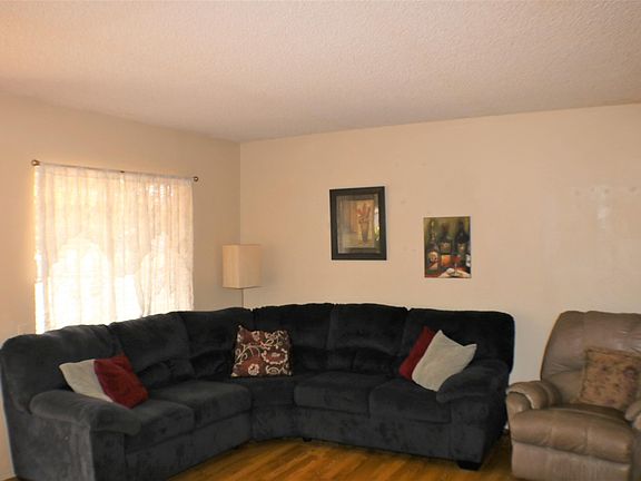 5th image of 225 S 11th St