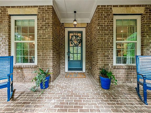 4th image of 1070 Reece Rd