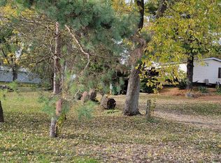 21 Ems D18a1 Ln, Syracuse, IN 46567