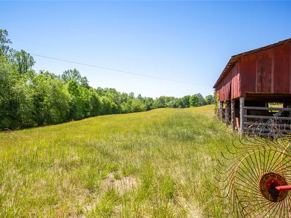 249 Farmers Hill Rd, Liberty, SC 29657