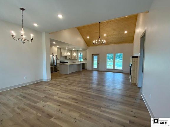 2nd image of 428 Caldwell Rd