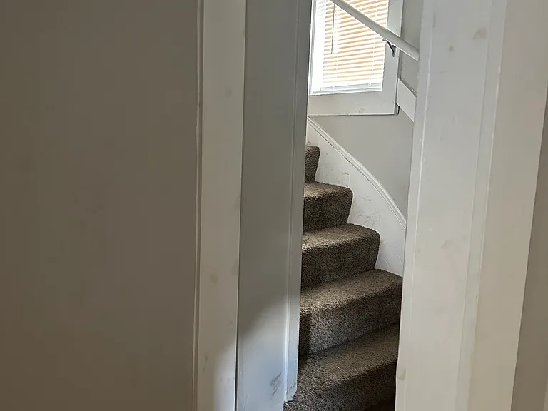 166 King St — Photo 8