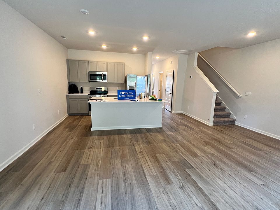 1st image of 797 Big Bend Ct