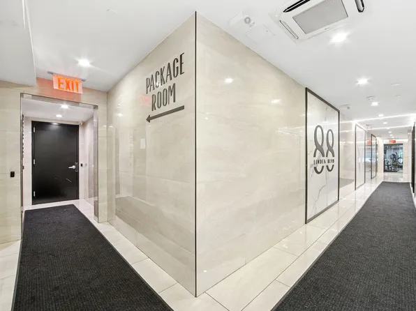 88 Linden Boulevard image 5 of 13