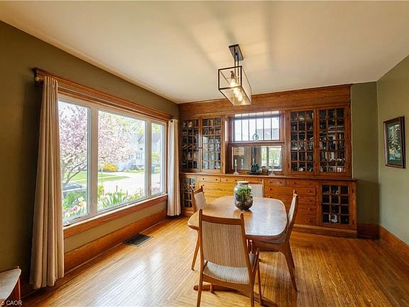 5th image of 110 Lacroix St