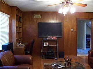 5th image of 3921 Mary Lee Dr