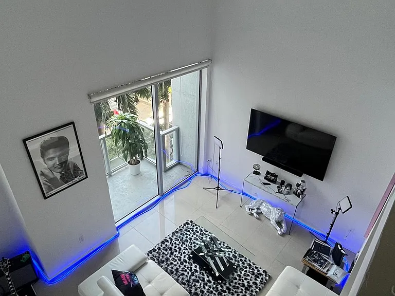 1060 Brickell Ave #401 — Photo 9