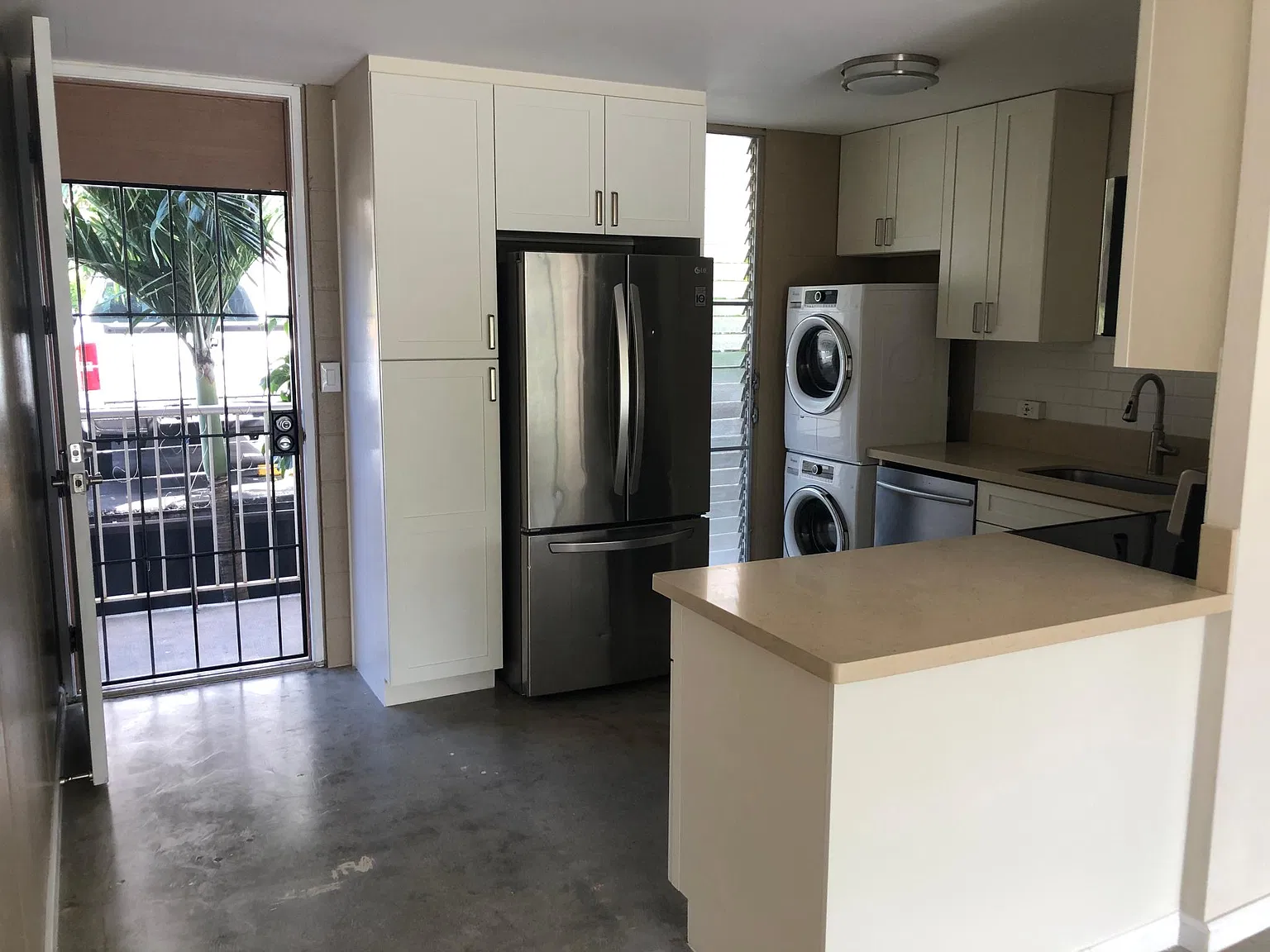 95-55 Waikalani Dr — Photo 2