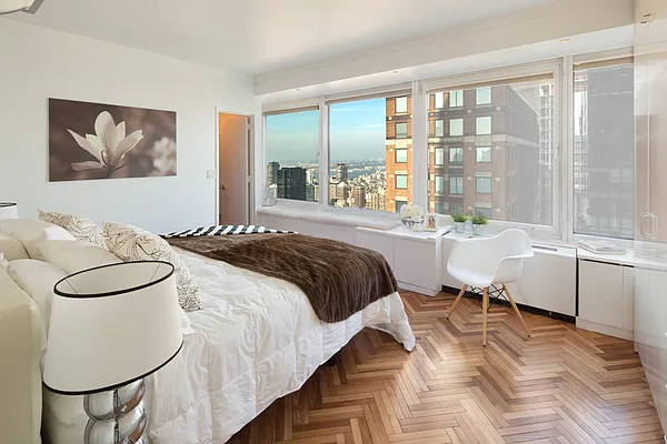 Sold by Corcoran | media 3