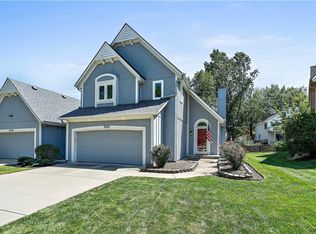 8321 W 120th St, Overland Park, KS 66213