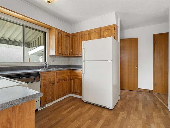 5th image of 5216 S Marian Rd NE