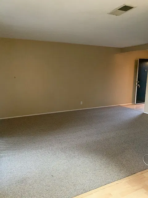 2 bed, 1000 sqft, $2,400 — Photo 4