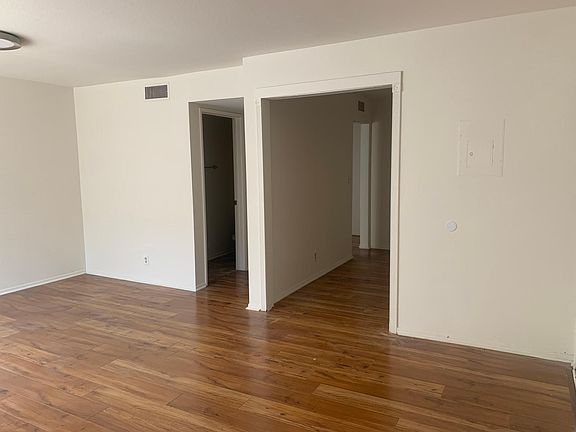5th image of 419 W Glenoaks Blvd #101