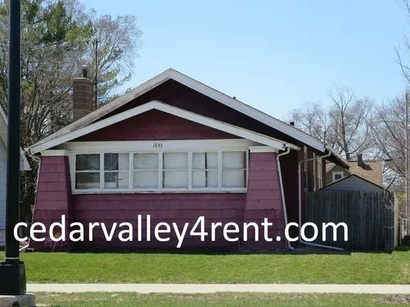 1233 Logan Ave, Waterloo, IA 50703