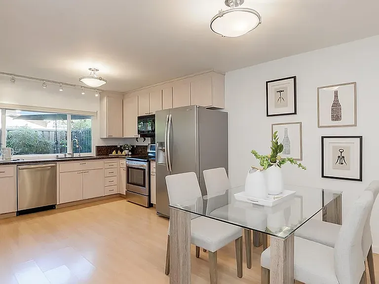 123 Pine Wood Ln — Photo 15