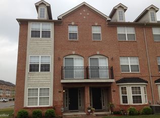 22095 Parkview Dr, Taylor, MI 48180