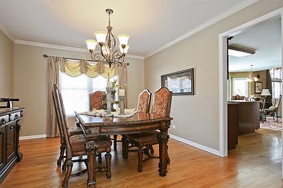 4th image of 119 N Woodlet Ln