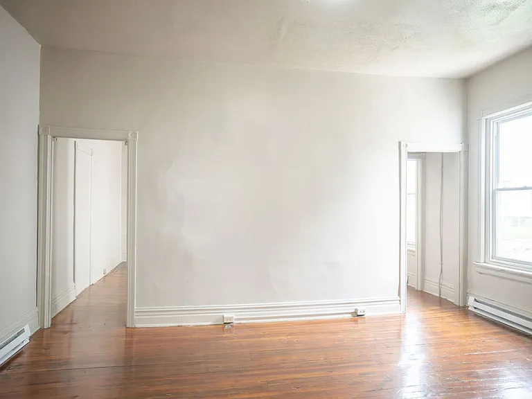 23 E Main St — Photo 14