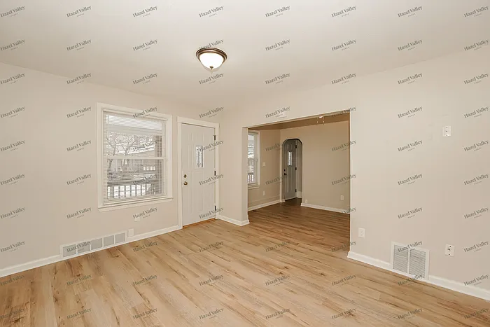 2915 Colburn Ave — Photo 7