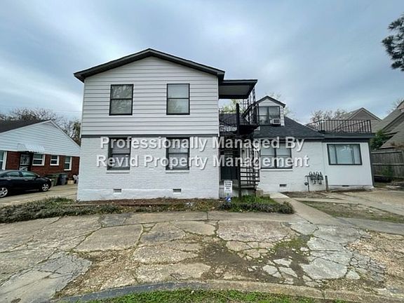 2nd image of 3523 Barwood Cir #0