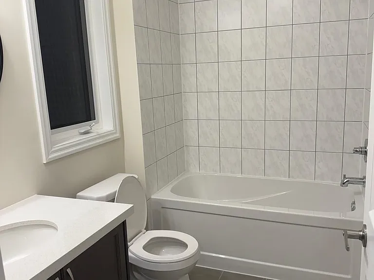 26 Donald Ingram Cres — Photo 13