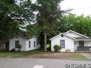 209/213 N Cleghorn St, Rutherfordton, NC 28139