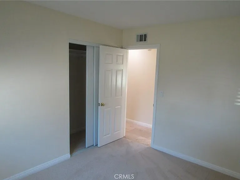 8901 Shore Cir — Photo 14