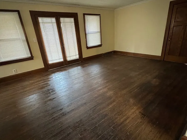 1421 Crosby St — Photo 6