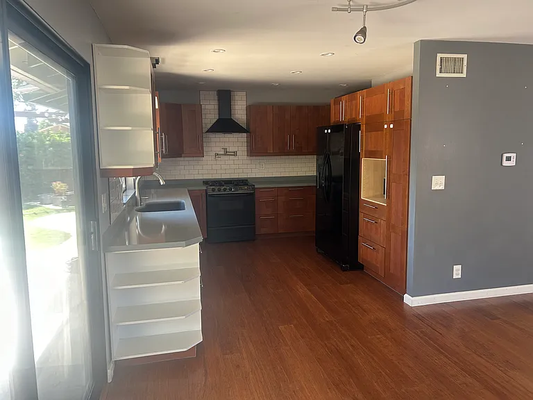 5357 Limerick Ave — Photo 14