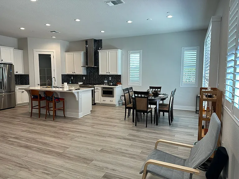 817 Cosmos Dr — Photo 10