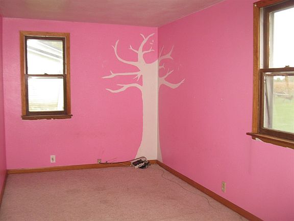 5th image of 7607 N Decker St