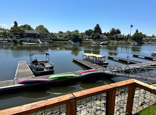 889 Marina Dr #889, Napa, CA 94559