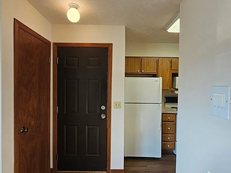 Affordable Apartment Community Comfortable Living in a Convenient Location — Photo 2