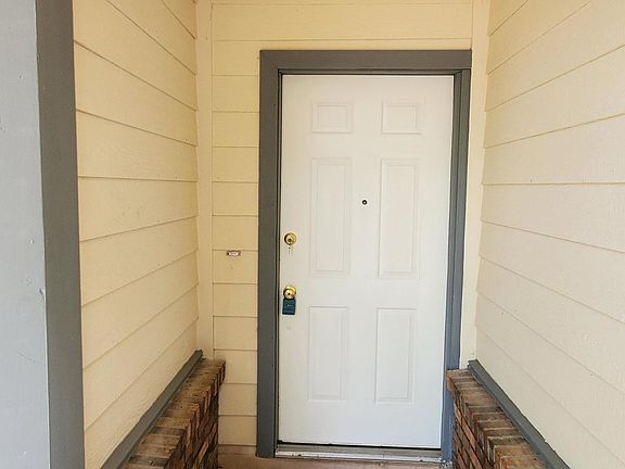 4th image of 1427 Cove Landing Dr