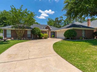 1121 Stillmeadow Ln, Longview, TX 75604