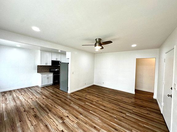 3rd image of 5721-5723 Tilden Ave