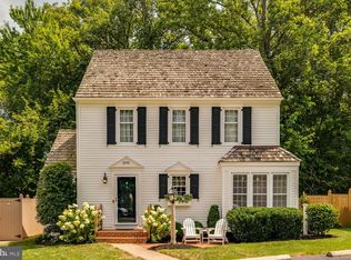 2091 Cobblestone Ln, Reston, VA 20191