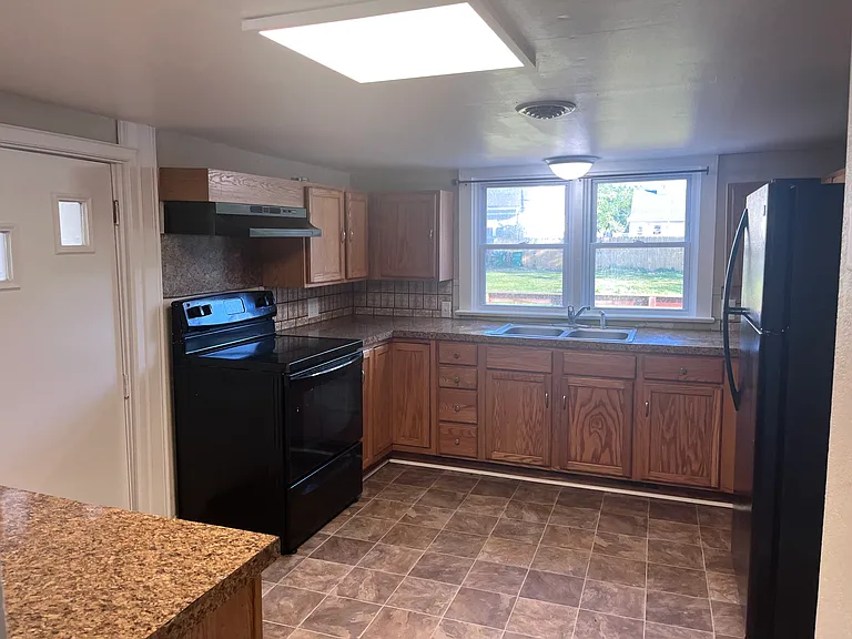 403 Delaware Ave — Photo 14