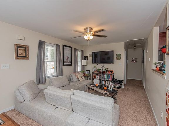 5th image of 22914 Pheasant Ct