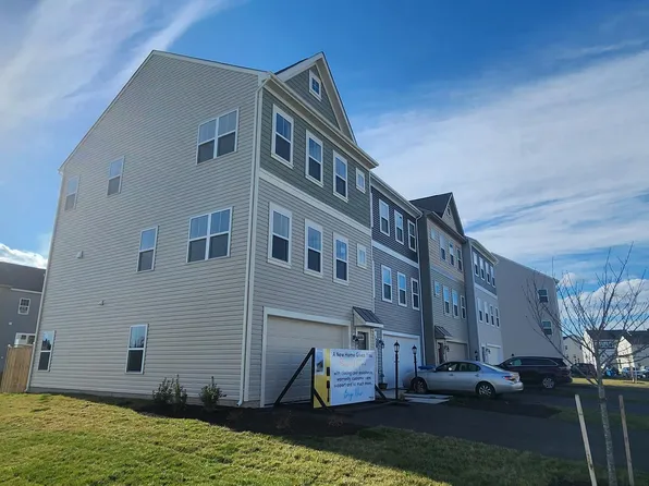 225 Barrister St, Stephenson, VA 22656